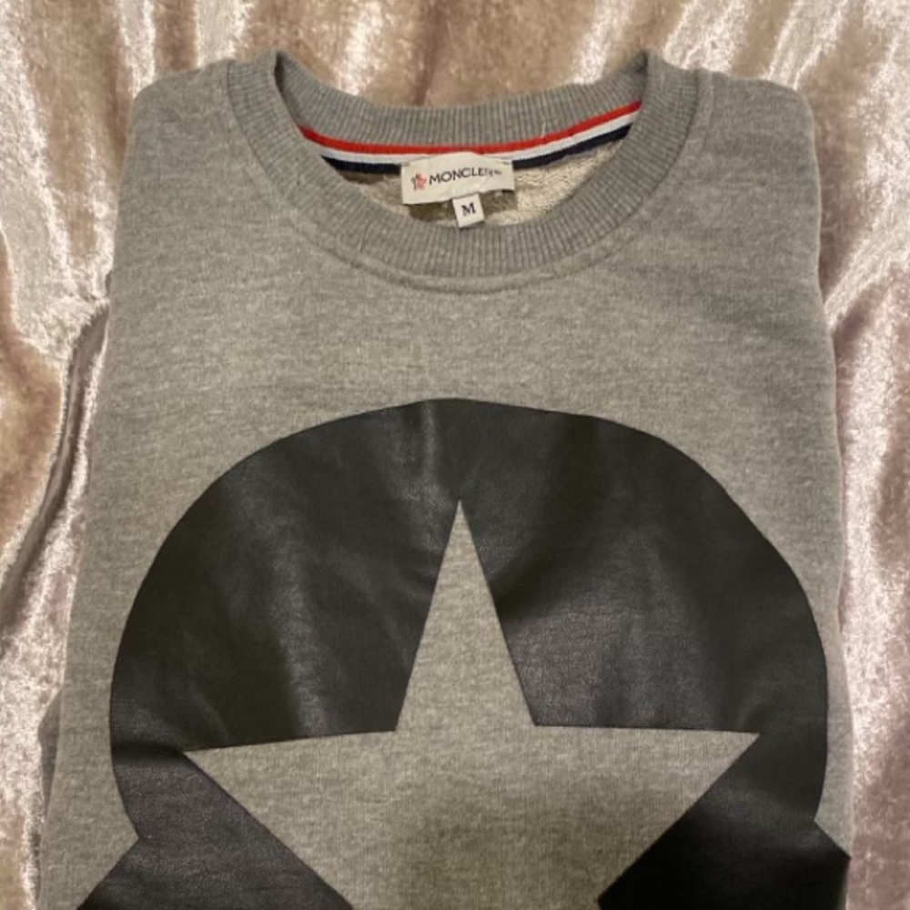 Mens moncler grey crewneck shirt size medium
